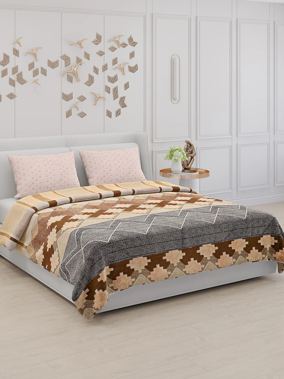 130 GSM Polyester Double Bed Bedsheet with 2 Pillow Covers