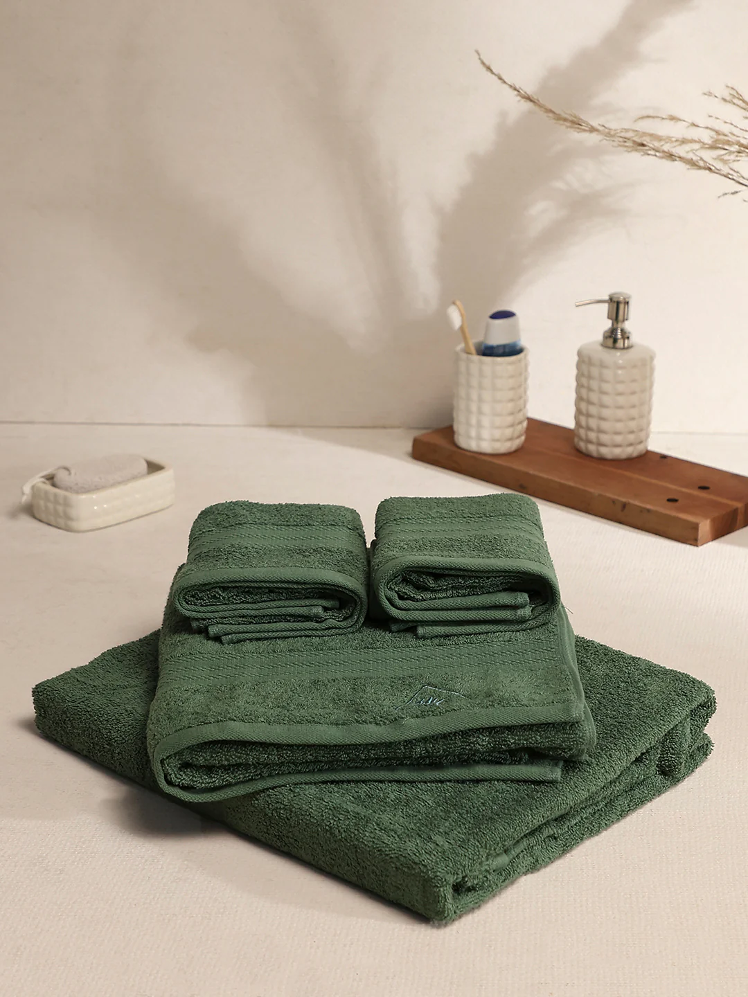 Bottle Green Cotton Solid 380 GSM 2 Bath Towel & 2 Hand Towel
