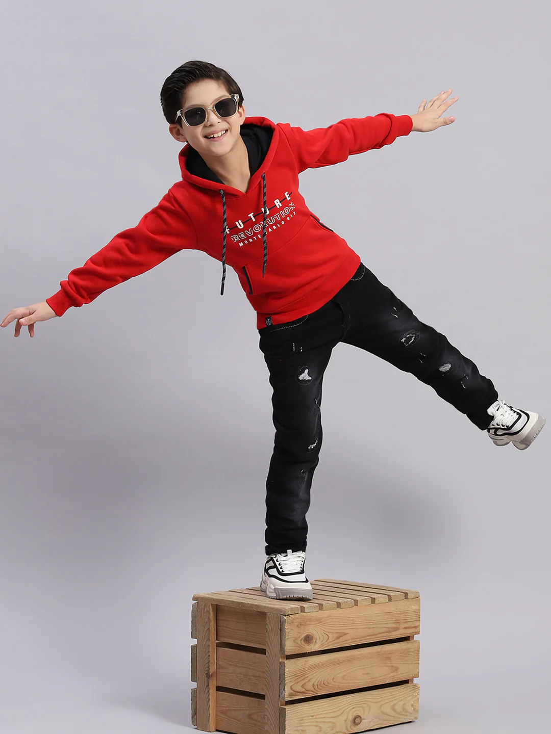 Boys Red Printed Round Neck Full Sleeve Sweatshirt