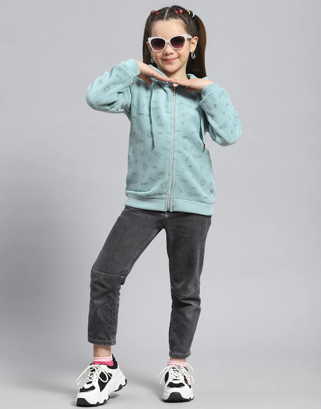 Girls Green Printed Hooded Full Sleeve Sweatshirt