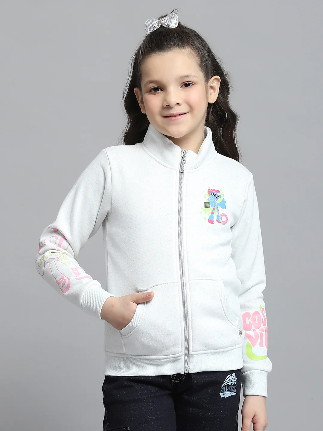 Girls Off White Printed Mock Neck Full Sleeve Sweatshirt