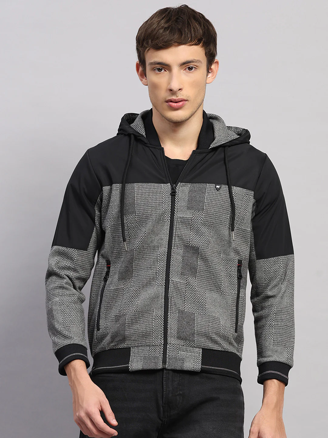 Men Black Solid Hooded Full Sleeve Sweatshirt