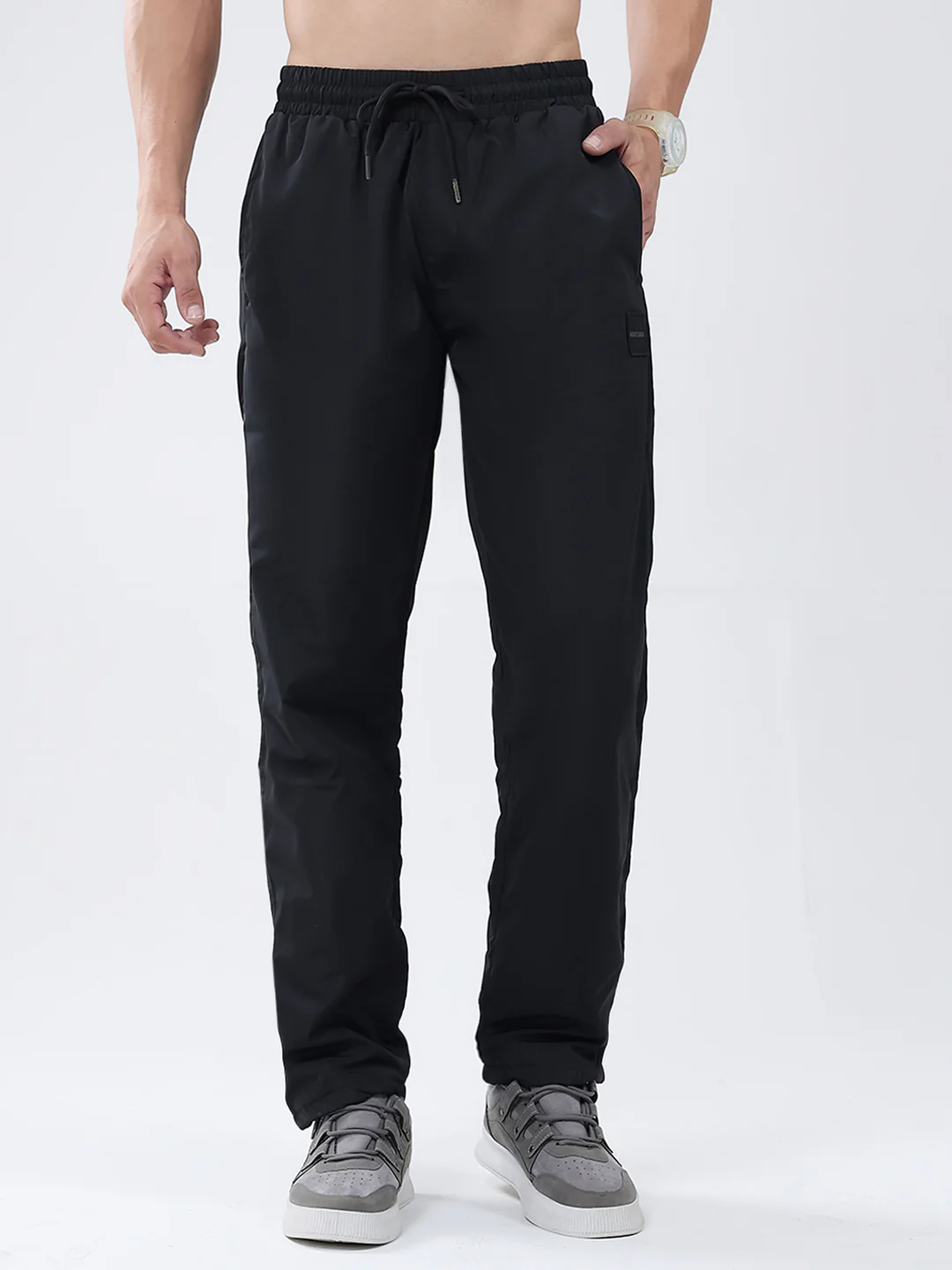 Men Black Solid Regular Fit Winter Lower