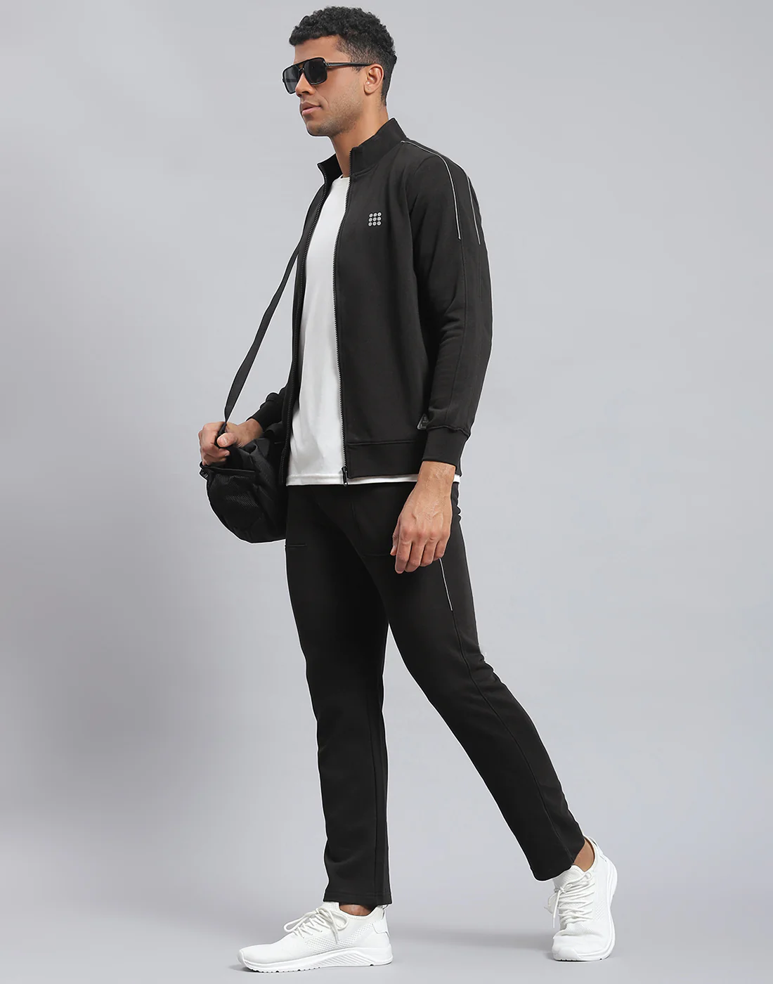 Rock.it Men Black Solid Stand Collar Full Sleeve Tracksuit