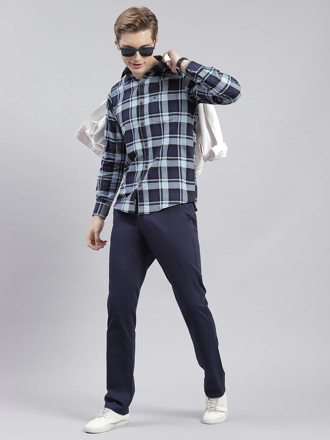 Men Blue Check Collar Full Sleeve Shirts