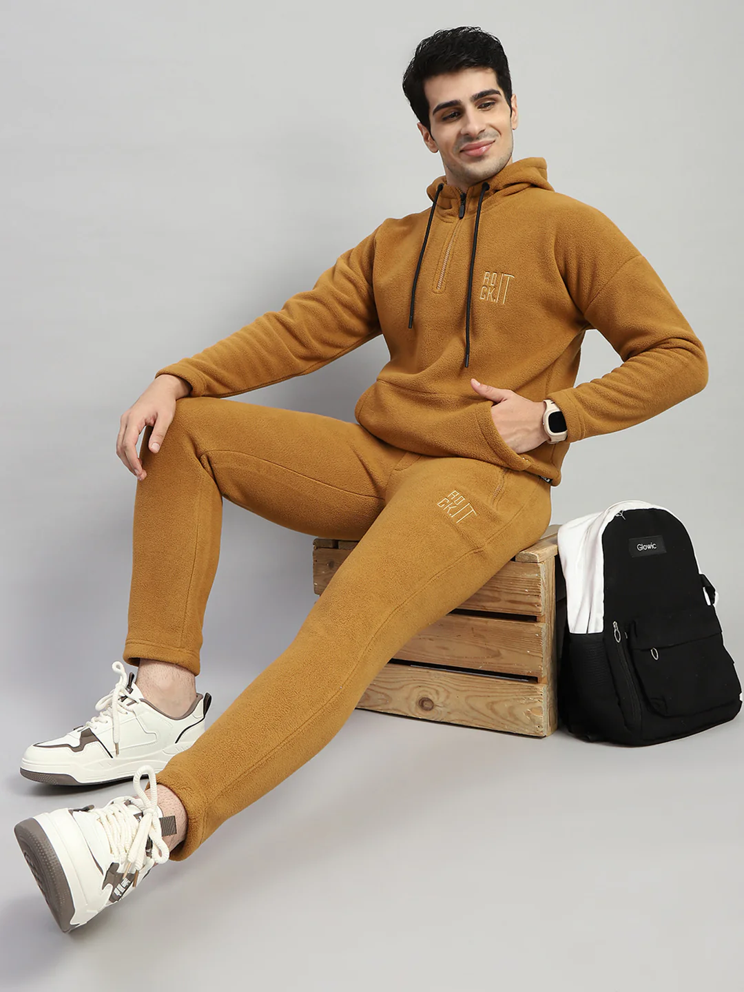 Rock.it Men Brown Solid Hooded Full Sleeve Winter Tracksuit