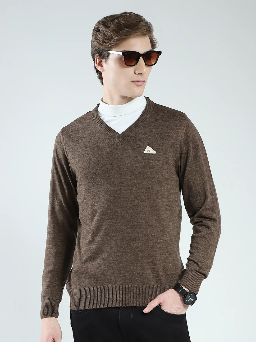 Men Brown Solid V Neck Full Sleeve Pullover