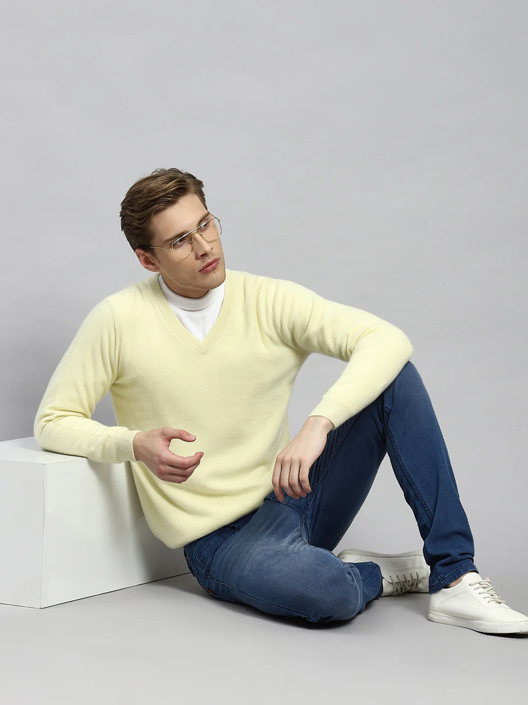 Men Cream Solid Pullover