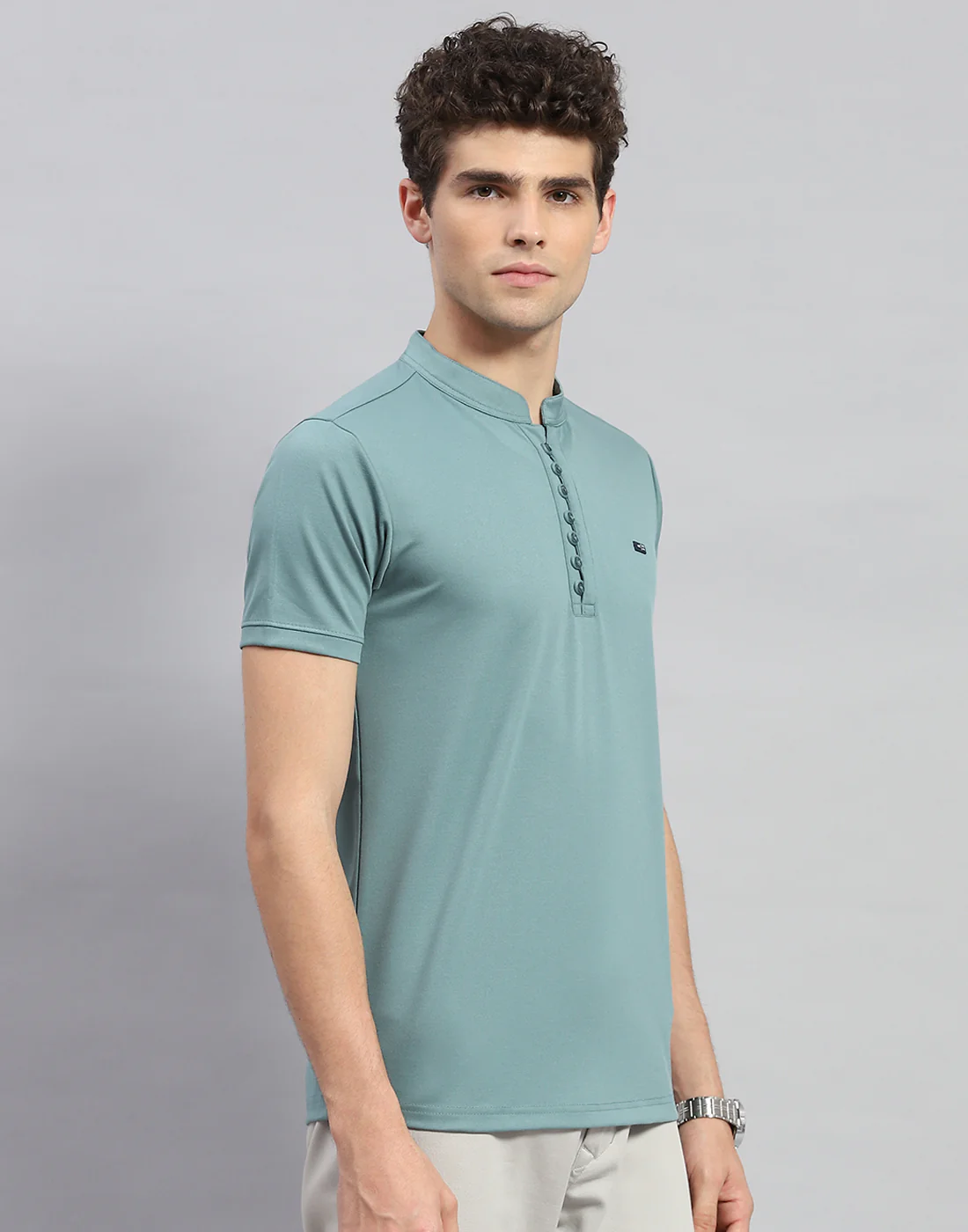 Men Green Solid Mandarin Neck Half Sleeve T-Shirt - Image 4