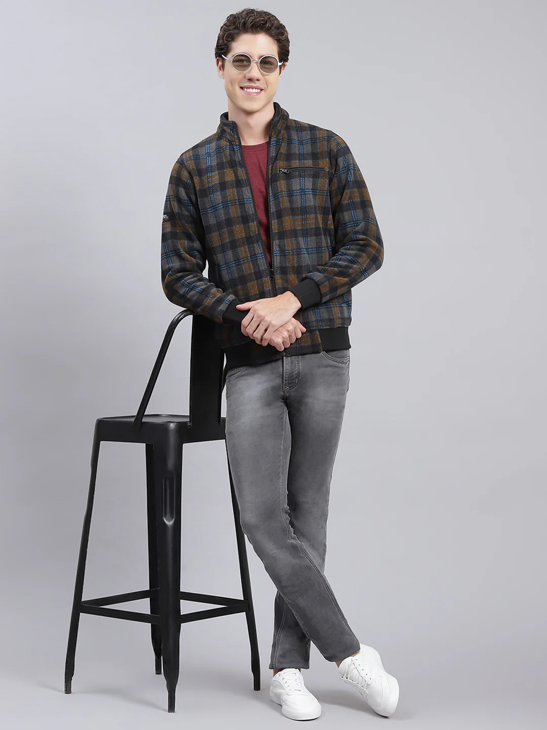 Men Grey & Black Solid Cotton Blend Sweatshirt