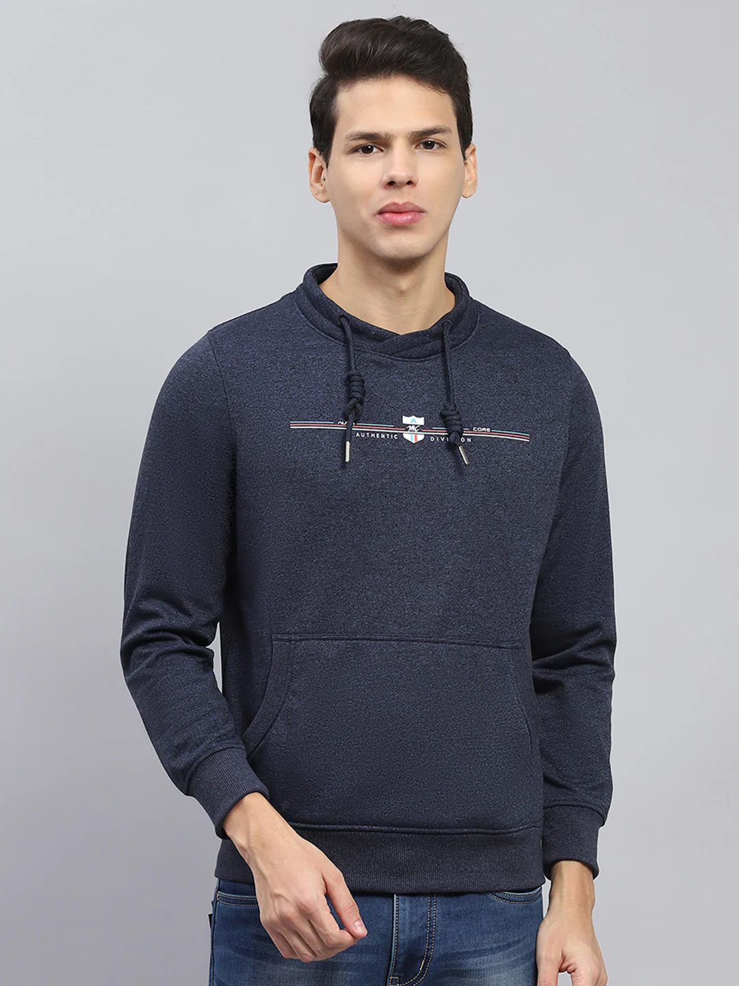 Men Navy Blue Solid Round Neck Full Sleeve Sweatshirt