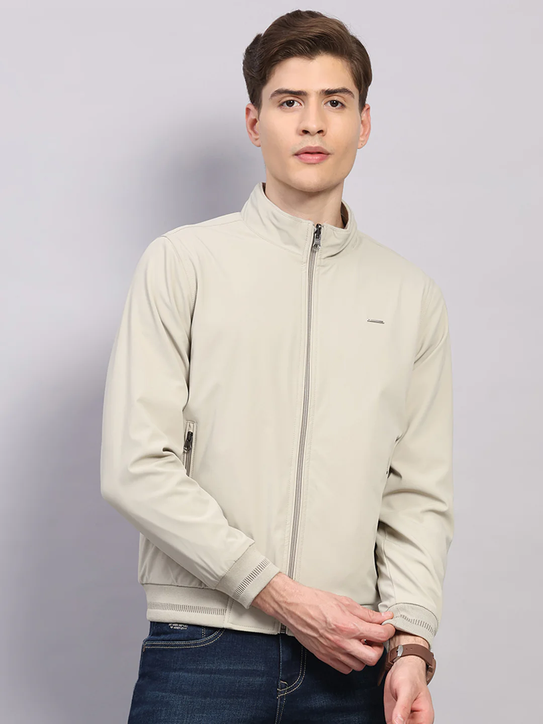 Men Off White Solid Collar Full Sleeve Jacket