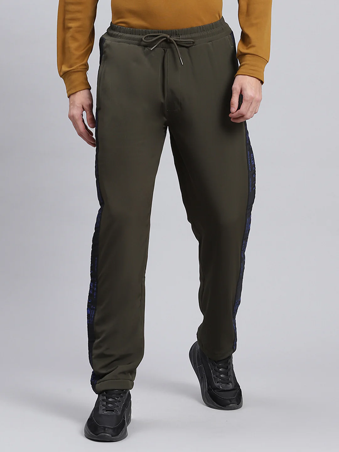 Men Olive Solid Polyester Blend Winter Lower