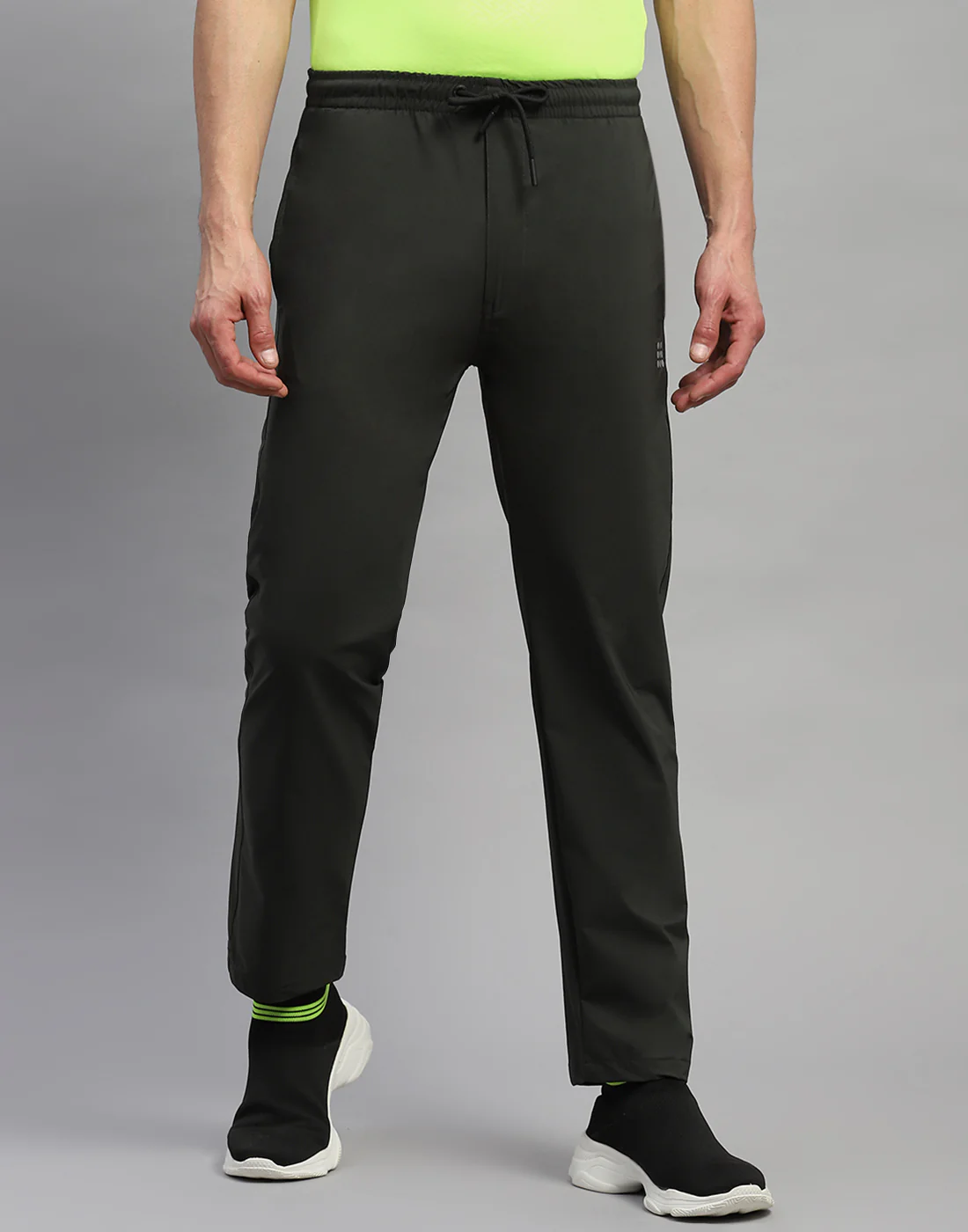 Rock.it Men Olive Solid Regular Fit Lower