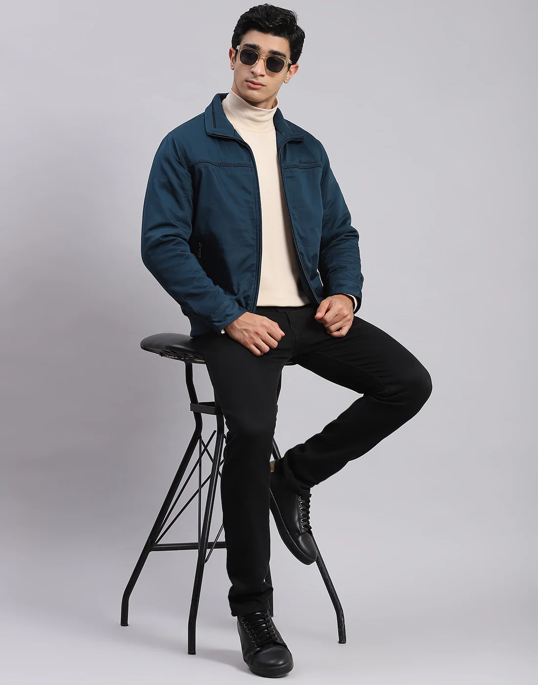 Men Teal Blue Solid Spread Collar Full Sleeve Jackets