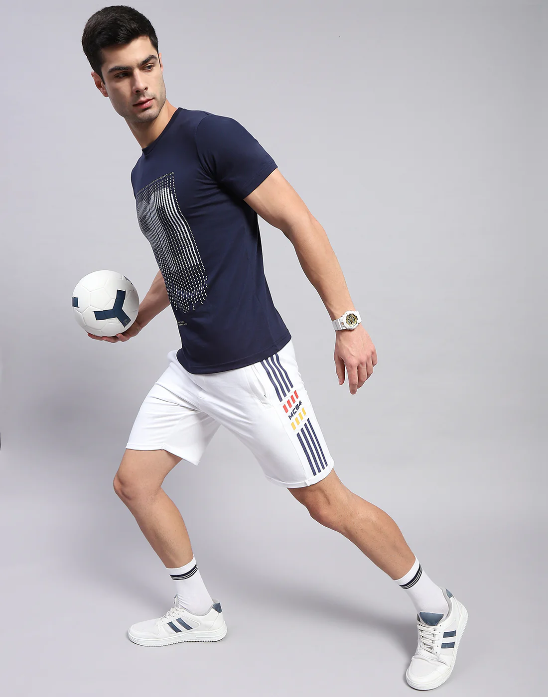 Men White Printed Regular Fit Bermuda - Image 2