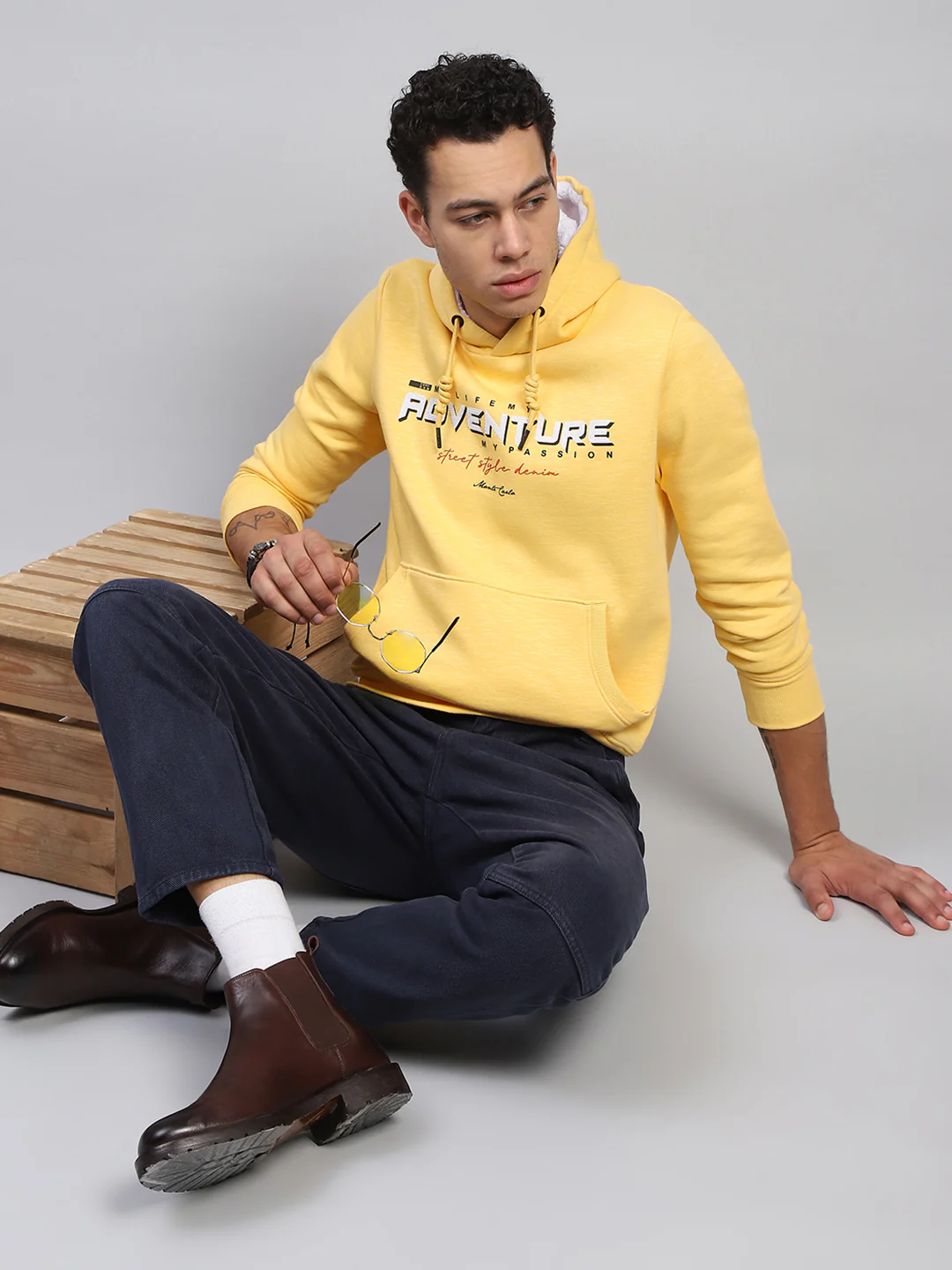 Men Yellow Printed Hooded Full Sleeve Sweatshirt - Image 2