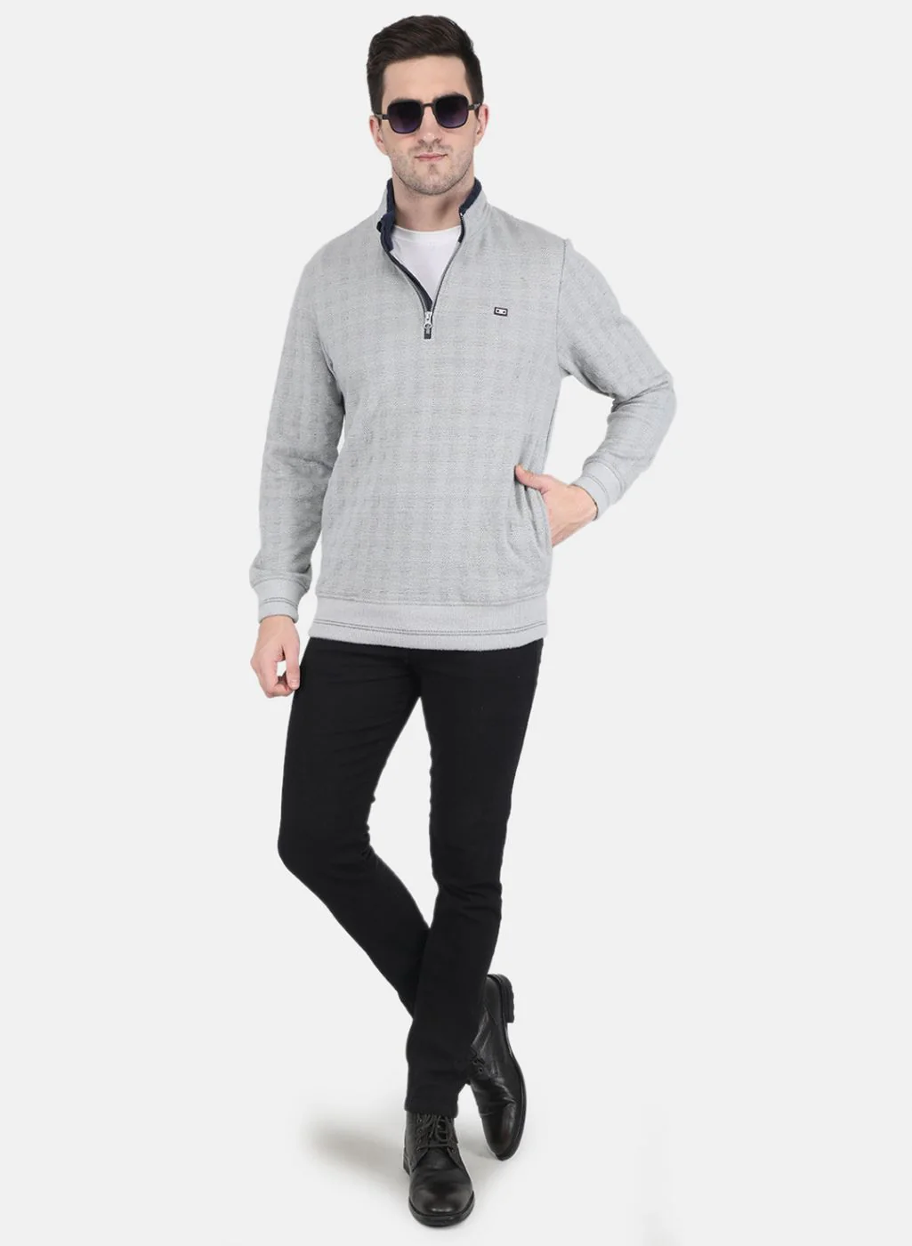 Men Grey Jaquard Sweatshirt - Image 4