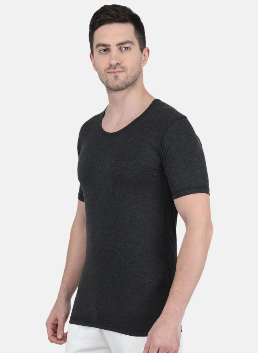 Men Grey Solid Thermal Vest - Image 2