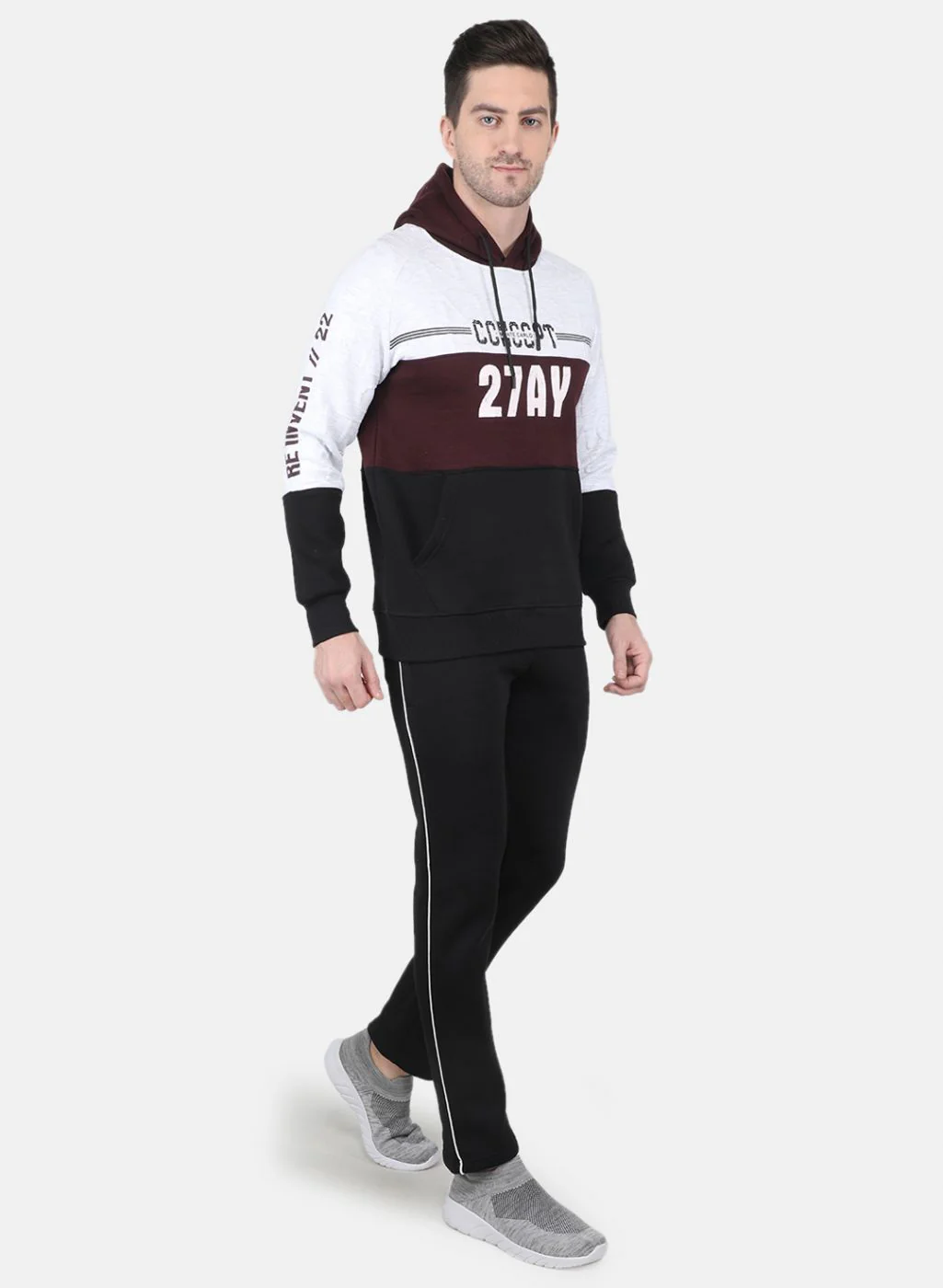 Men Maroon Printed Tracksuit - Image 7