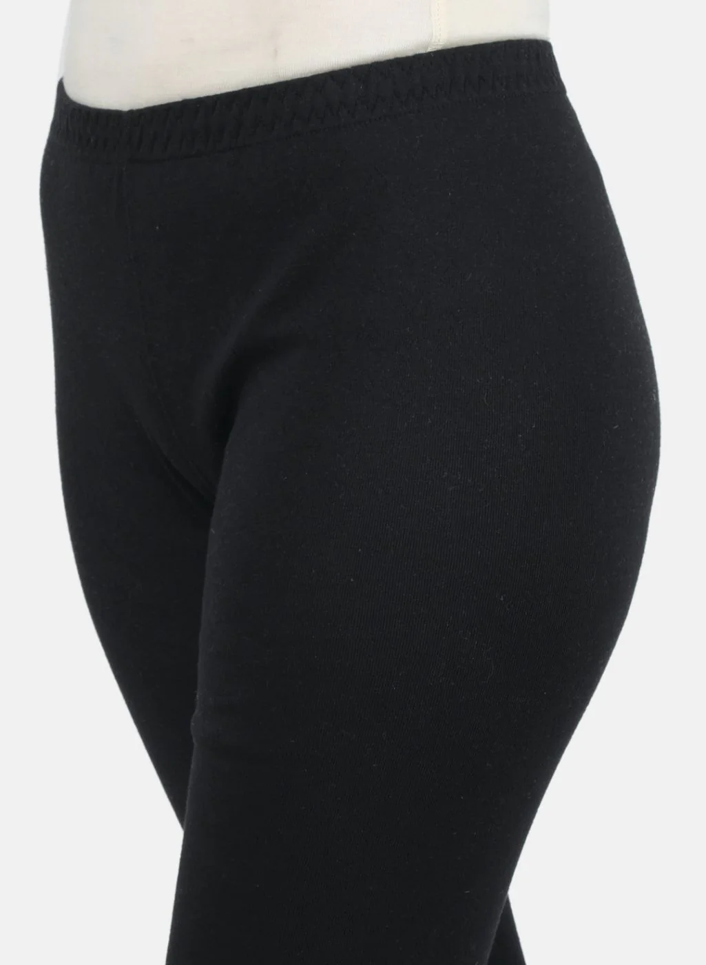 Women Black Solid Thermal Lower - Image 5