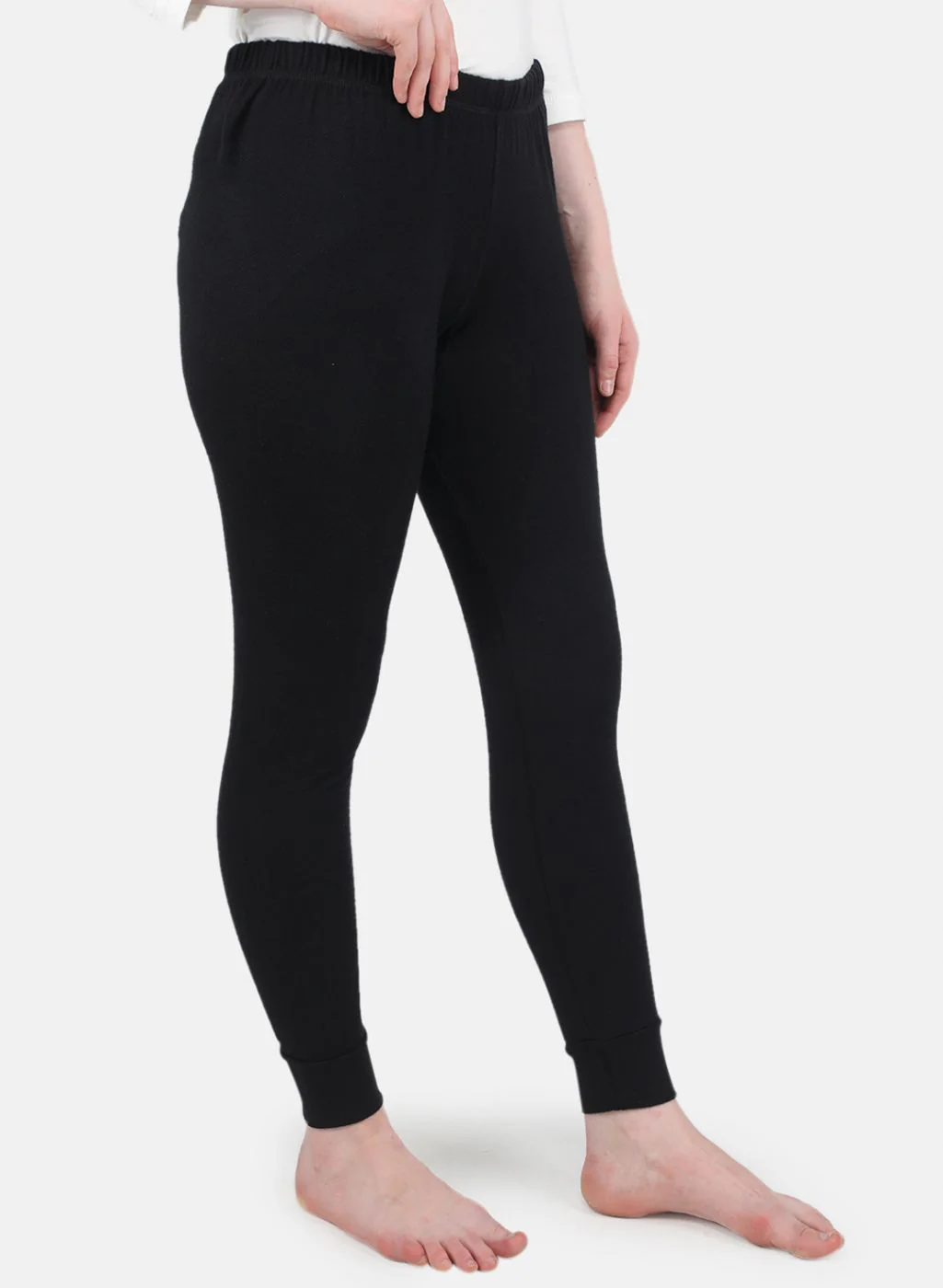 Women Black Solid Thermal Lower - Image 6