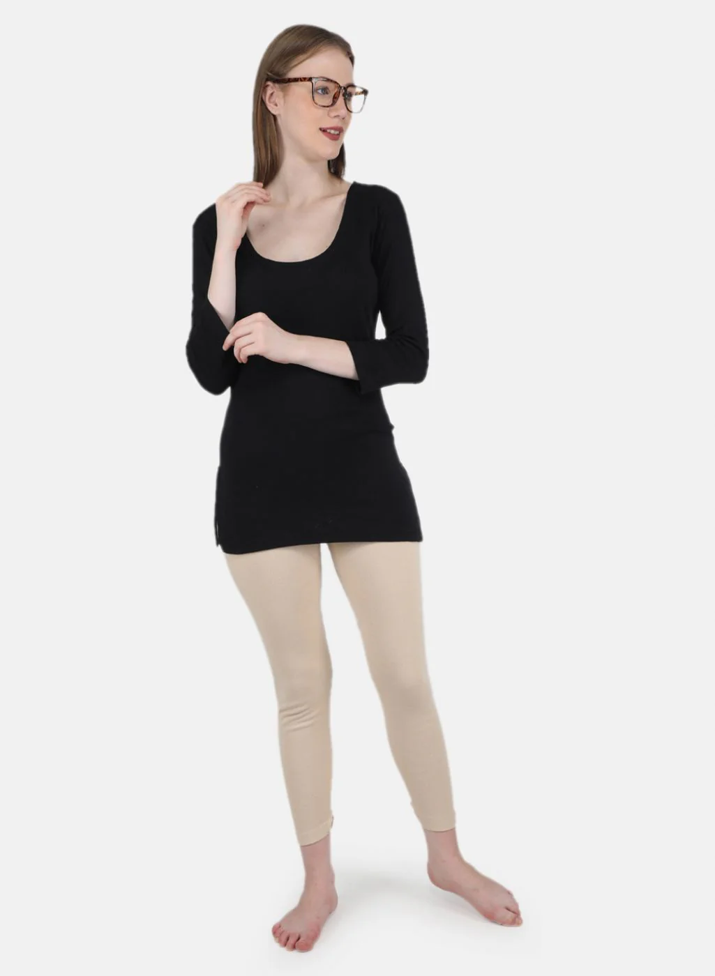 Women Black Solid Thermal Vest - Image 4