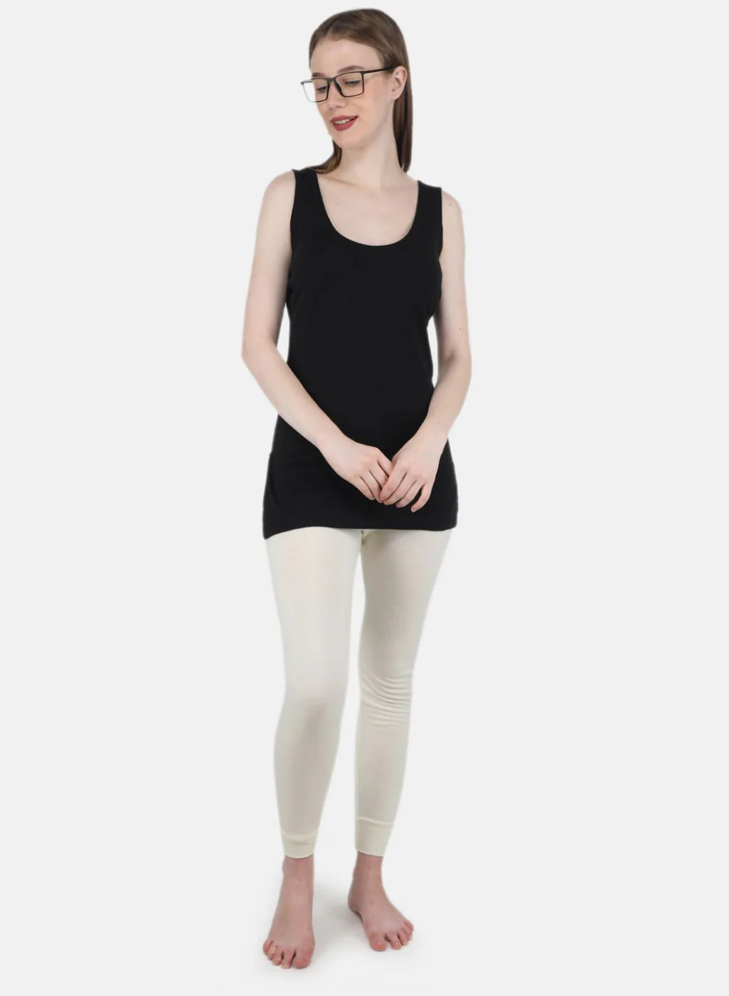 Women Black Solid Thermal Vest - Image 4