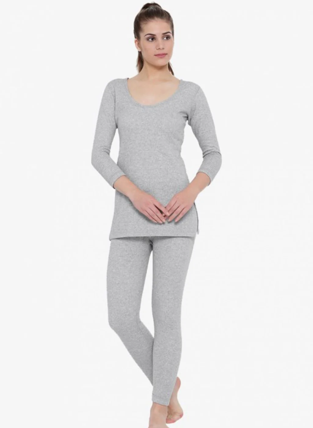 Women Grey Solid Thermal Vest - Image 4
