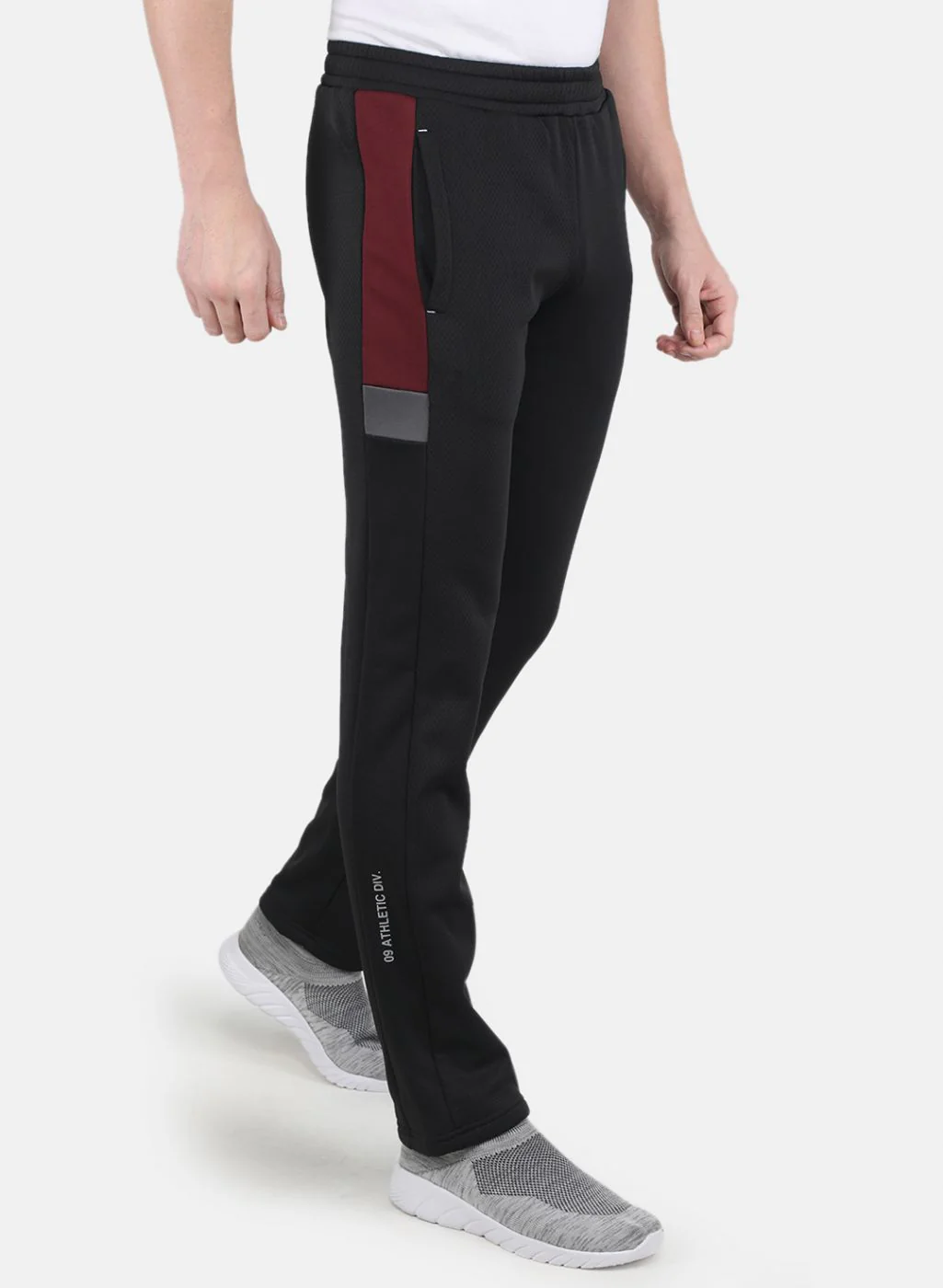 Rock.it Men Black Smart Fit Track Pant - Image 6