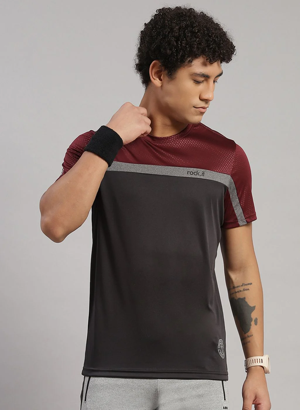 Rock.it Men Black Solid T-Shirt