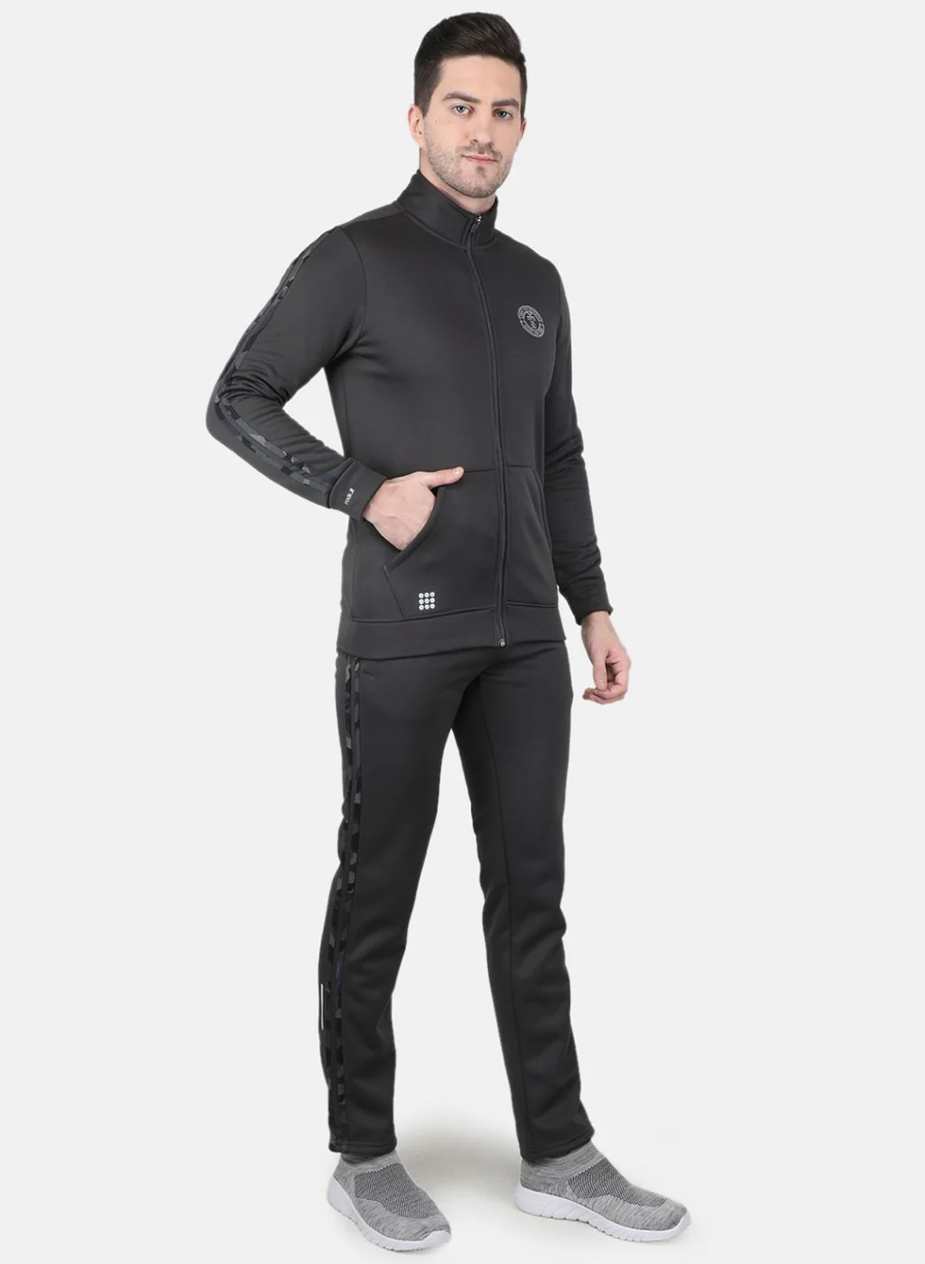 Rock.it Men Grey Solid Tracksuit - Image 7