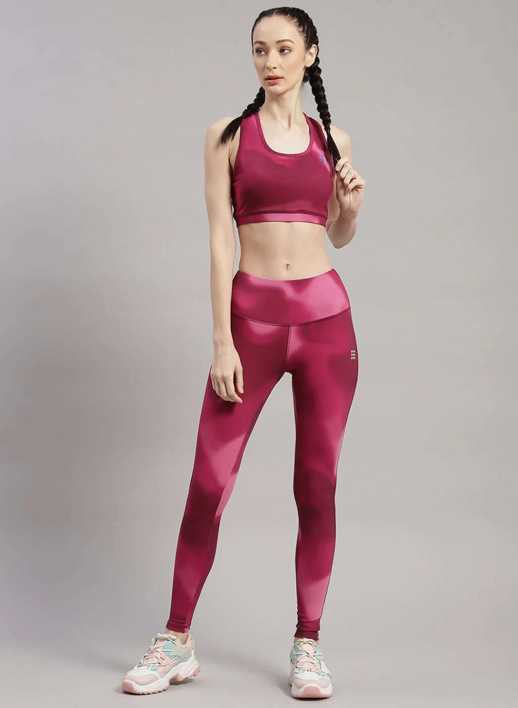 Rock.it Women Pink Solid Sports Set