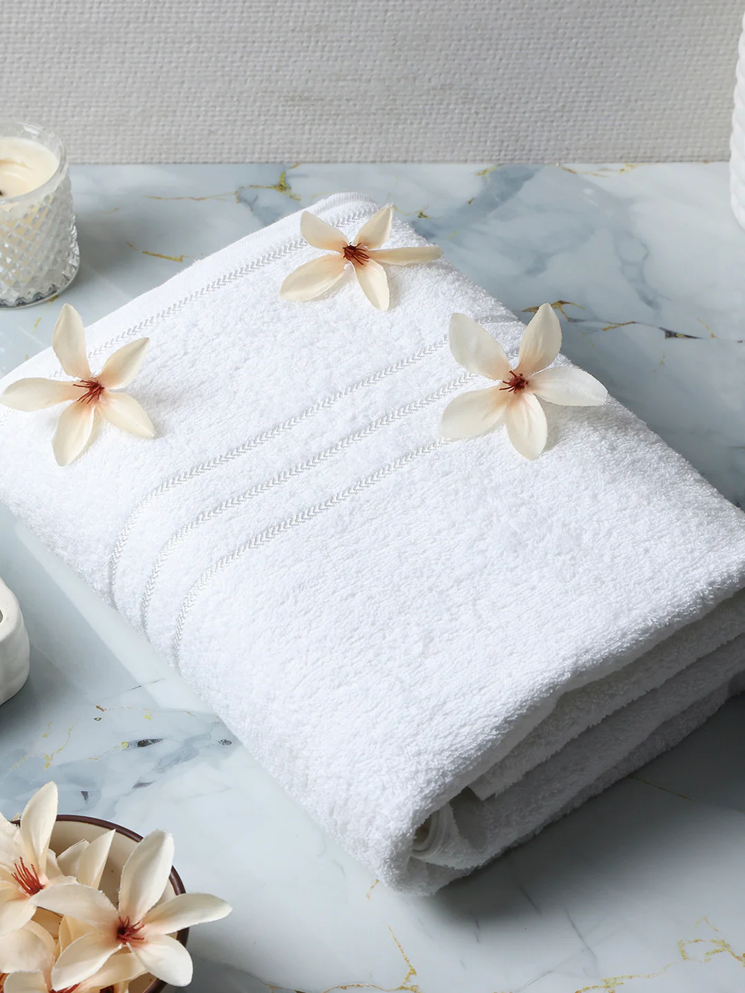 White Cotton Solid 350 GSM Car Towel (Soho)