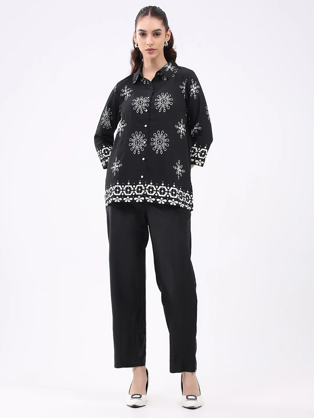 Women Black Printed Collar 3/4th Sleeve Cords Set