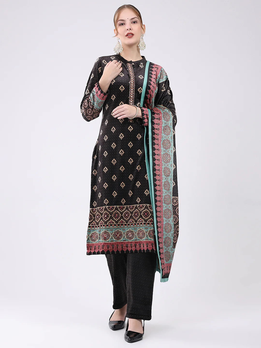 Women Black Printed Round Neck Full Sleeve Kurti Set for Winter