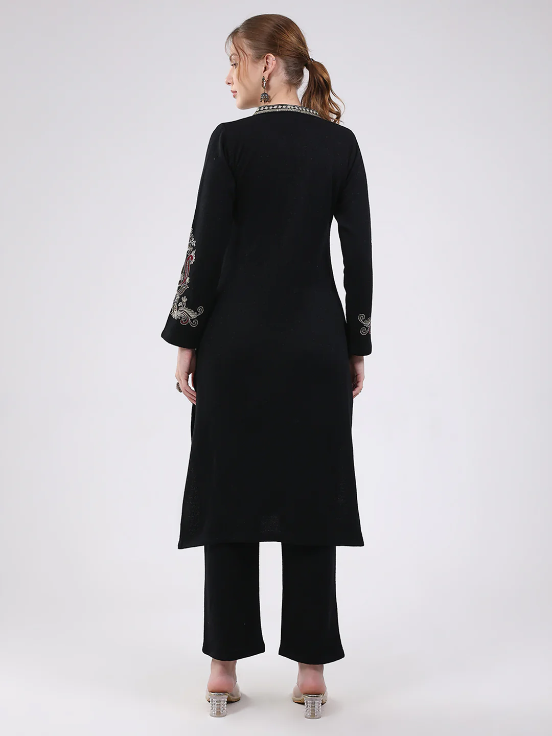 Women Black Printed Round Neck Full Sleeve Kurti Set for Winter - Image 5