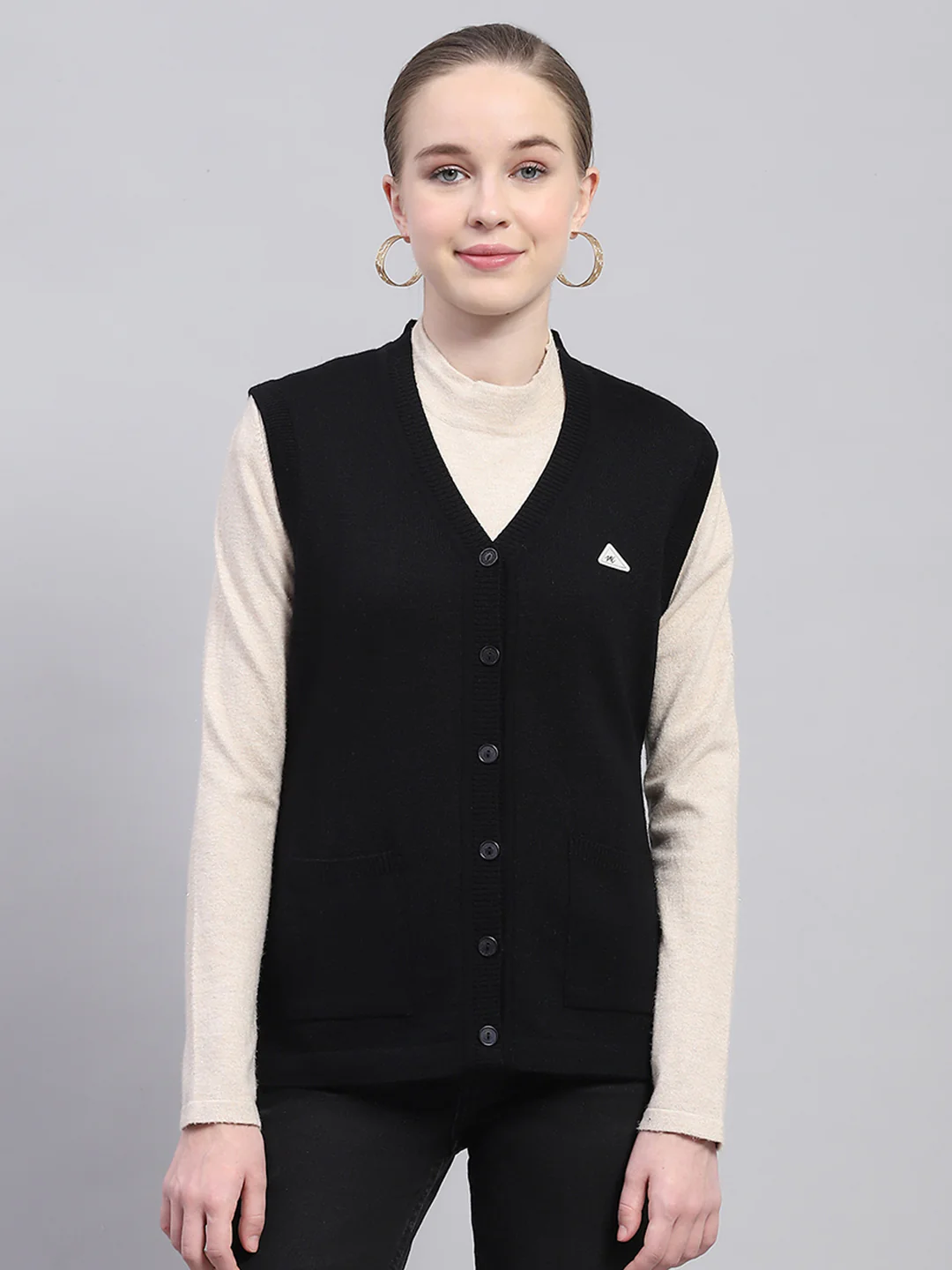 Women Black Solid V Neck Sleeveless Cardigan