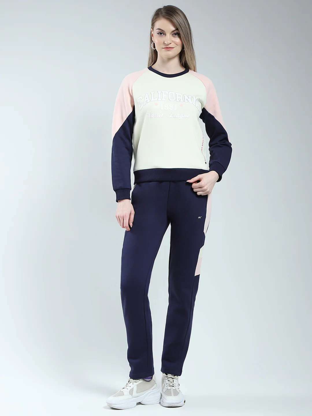 Women Blue & Beige Printed Round Neck Full Sleeve Winter Tracksuit