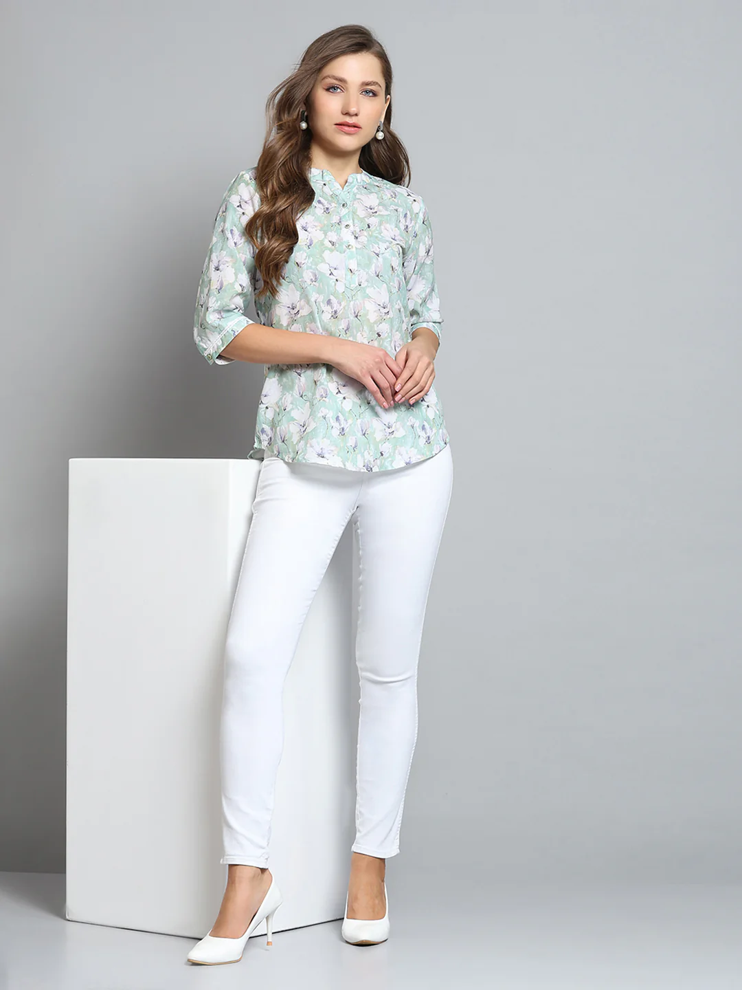 Women Green Printed Round Neck 3/4th Sleeve Top - Image 2