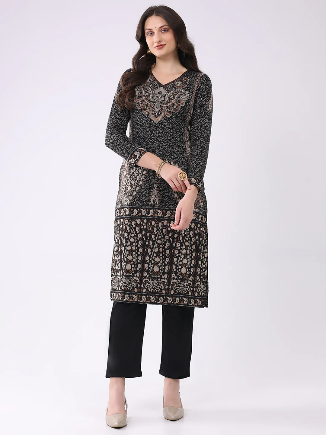 Women Green Printed V Neck Full Sleeve Kurti Set for Winter