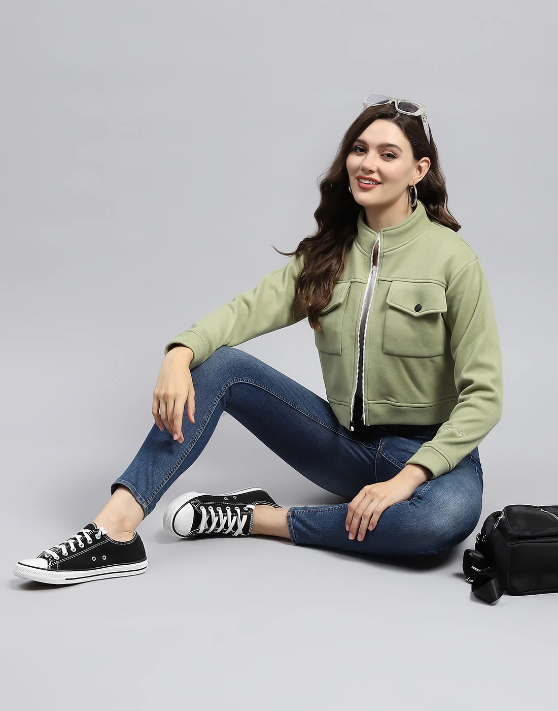 Rock.it Women Green Solid Turtle Neck Full Sleeve Sweatshirt
