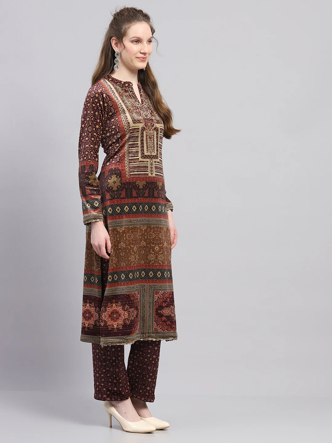 Women Maroon Printed Round Neck Full Sleeve Kurti Set for Winter - Image 4