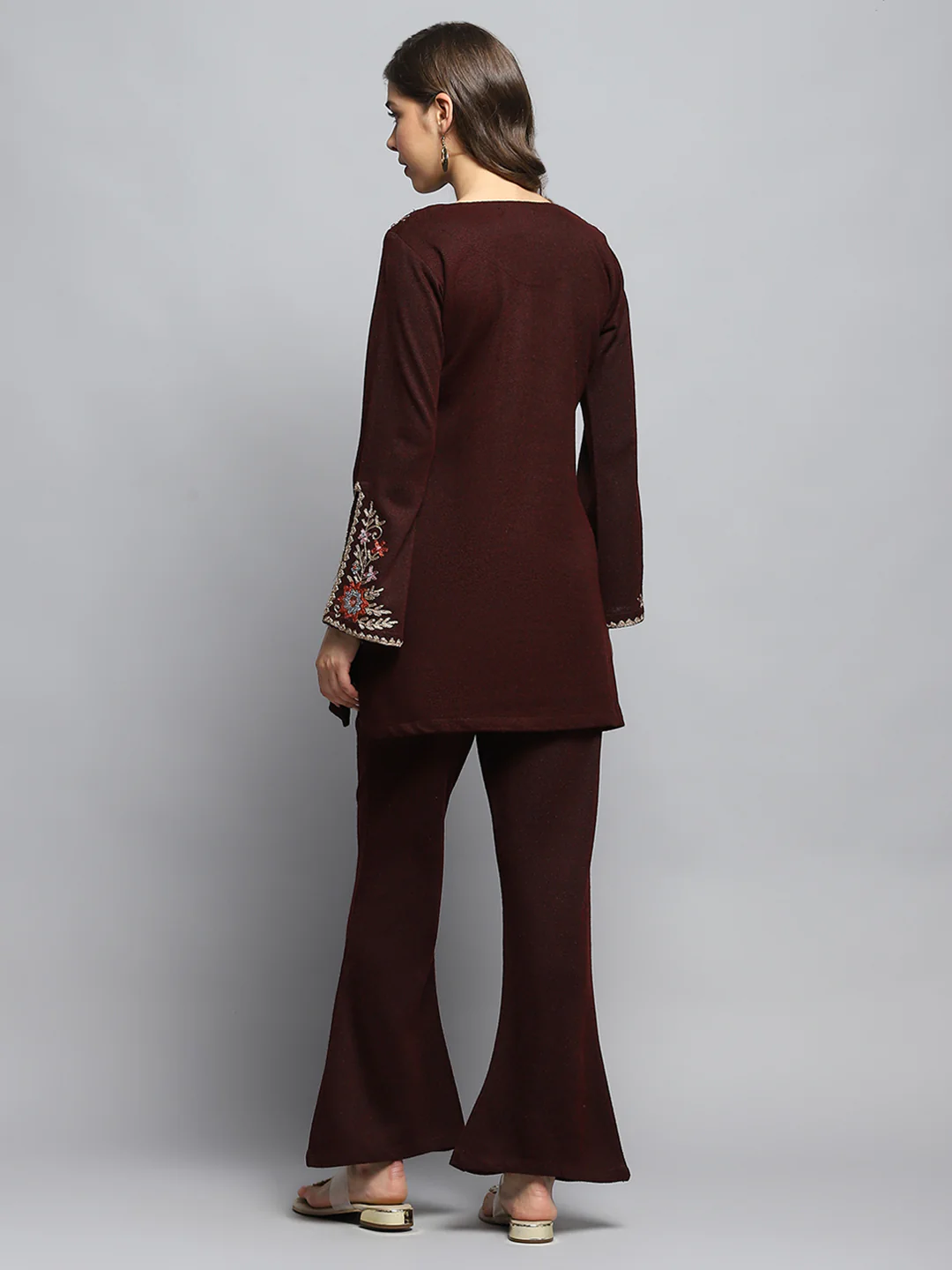 Women Maroon Self Design Round Neck Full Sleeve Kurti Set - Image 5