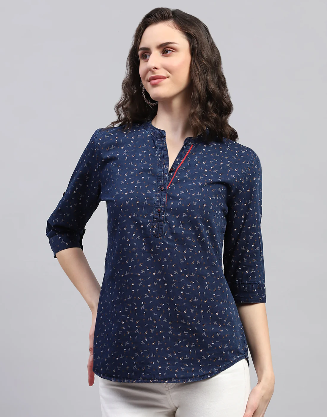 Women Navy Blue Floral Print V Neck 3/4 Sleeve Top