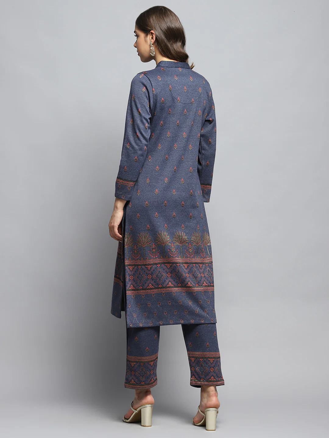 Women Navy Blue Self Design Mandarin Collar Full Sleeve Kurti Set - Image 5