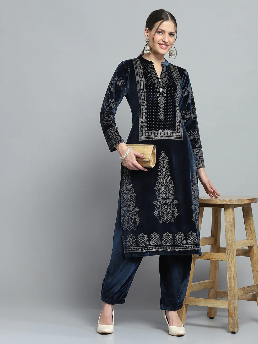 Women Navy Blue Self Design Round Neck Full Sleeve Kurti Set for Winter - Image 2