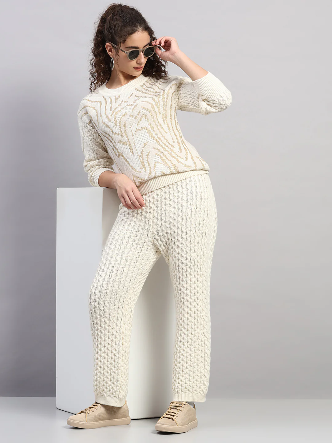 Women Off White Jaquard Round Neck Full Sleeve Cords Set - Image 2