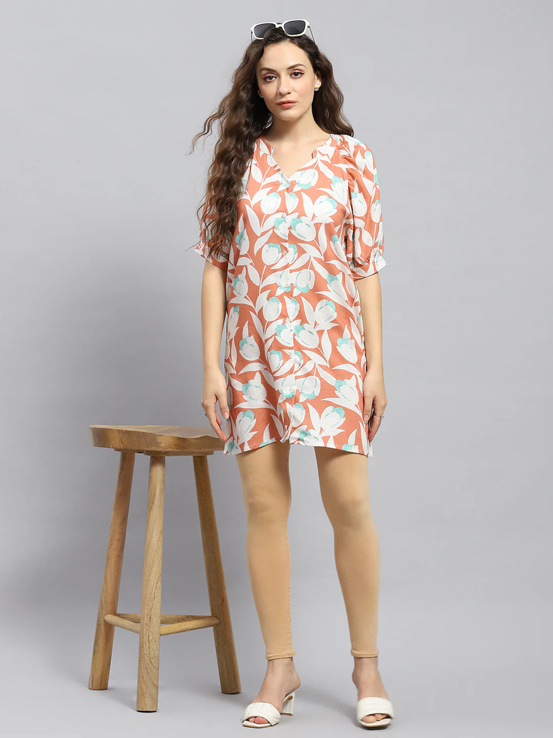 Women Peach Printed Mandarin Collar 3/4 Sleeve Tunic