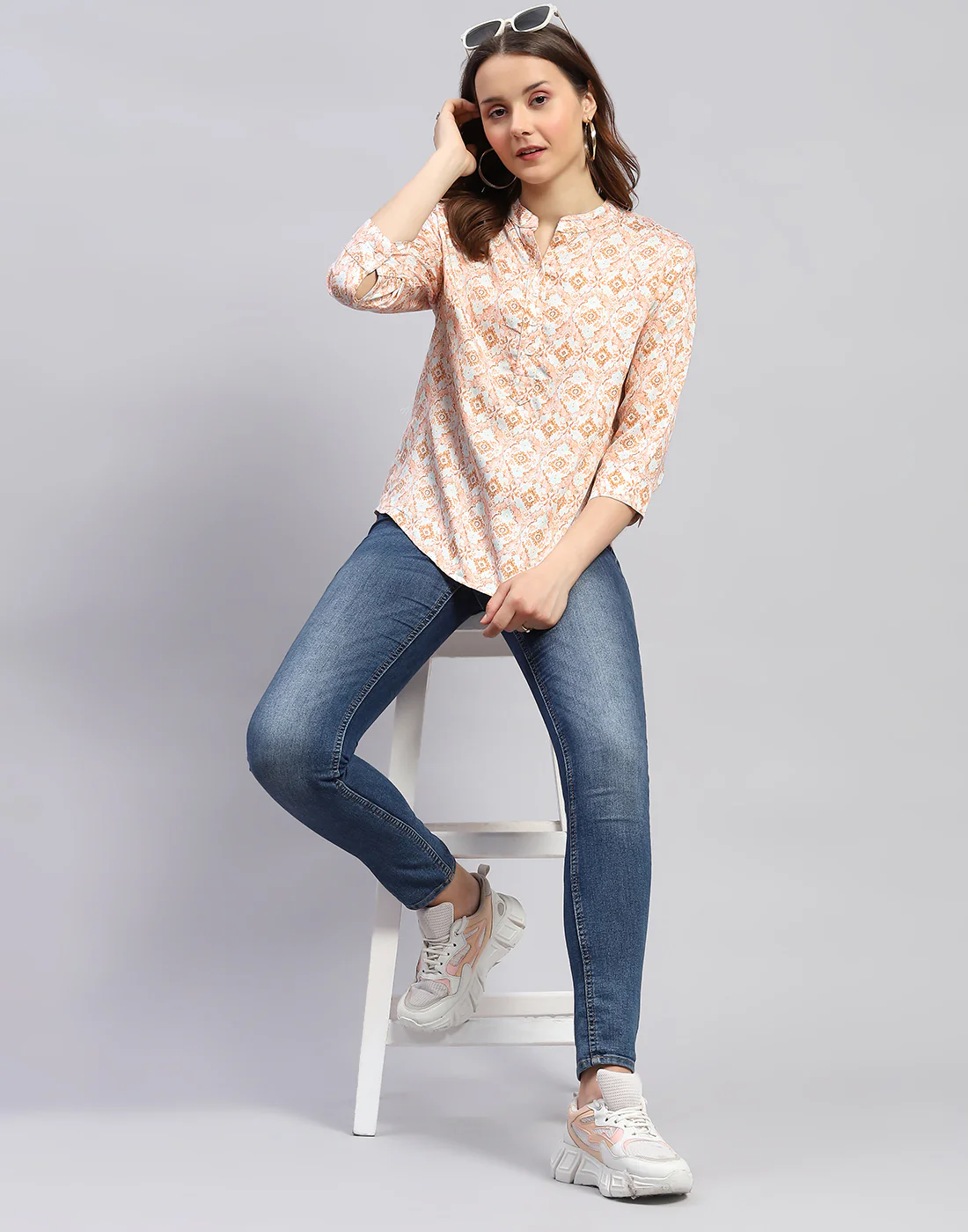 Women Peach Printed Mandarin Neck 3/4 Sleeve Top - Image 2